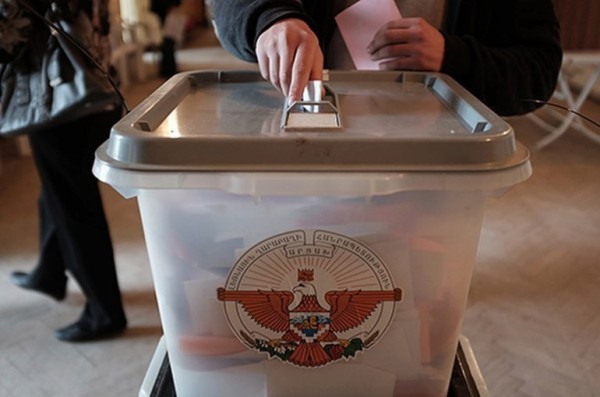 В Арцахе завершилось голосование во втором туре президентских выборов 