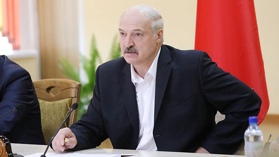 Лукашенко: Этот COVID превратился в политику 