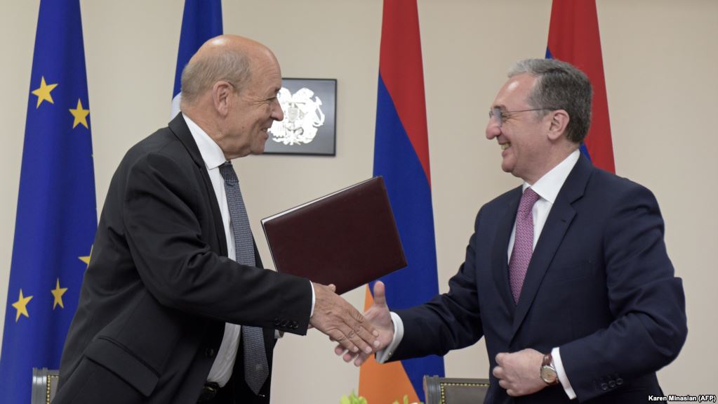 Главы МИД Армении и Франции обсудили карабахский конфликт и Геноцид армян 