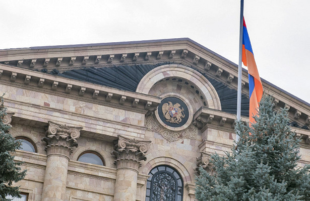 В парламенте Армении проходят слушания по переходному правосудию 