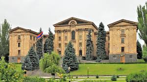 Парламент Армении в первом чтении одобрил ряд законодательных инициатив Правительства 
