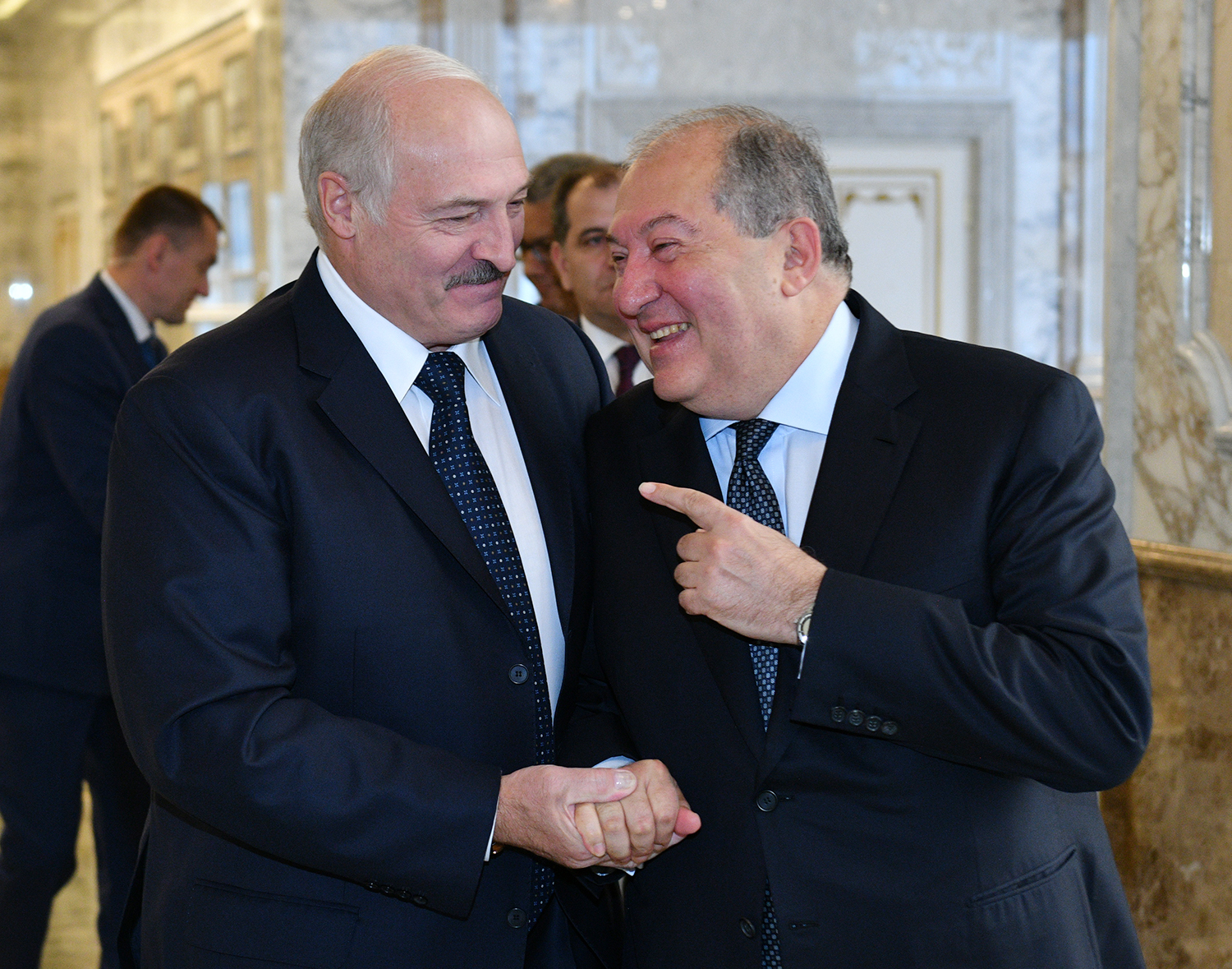 Лукашенко: В отношениях Беларуси и Армении нет закрытых тем 