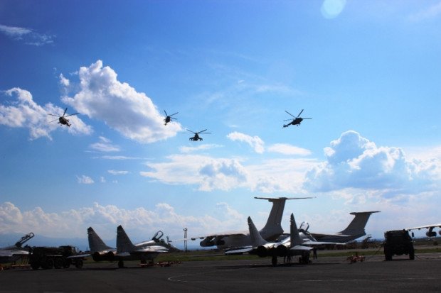 Экипажи боевых самолетов российской военной базы Эребуни и Минобороны РА провели генеральную репетицию 