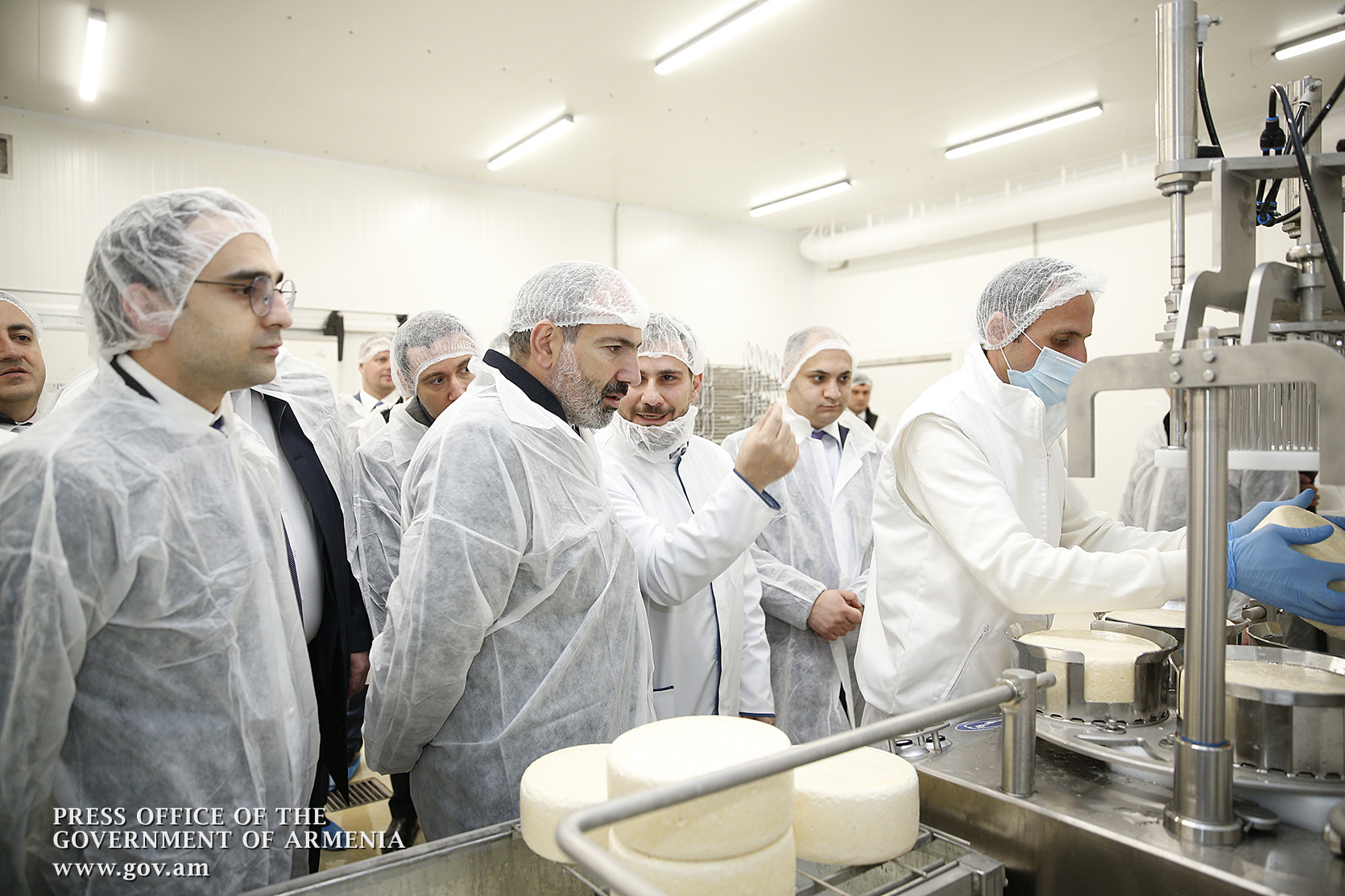 В Армении открыли завод по производству сыра на сумму в 15 млн. долларов. На заводе создано 120 новых рабочих мест 
