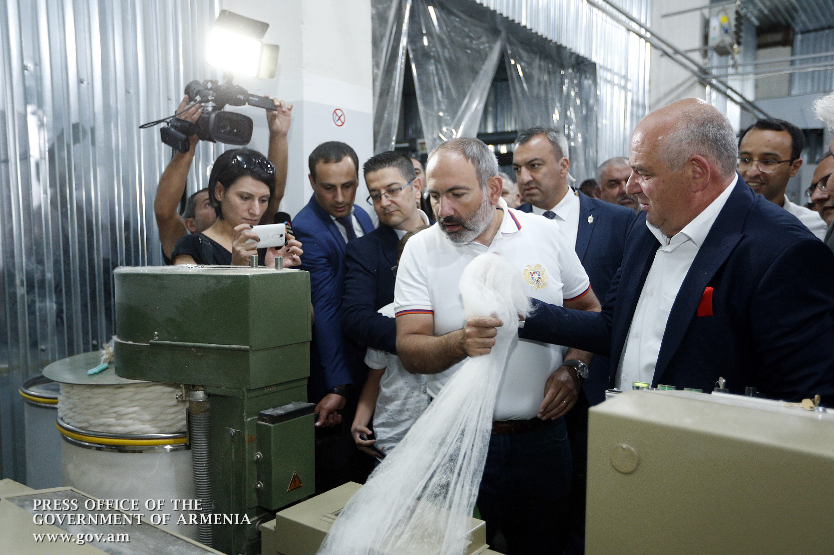 150 рабочих мест и высокие зарплаты. Никол Пашинян присутствовал на открытии хлопко-прядильного завода в Маралике 