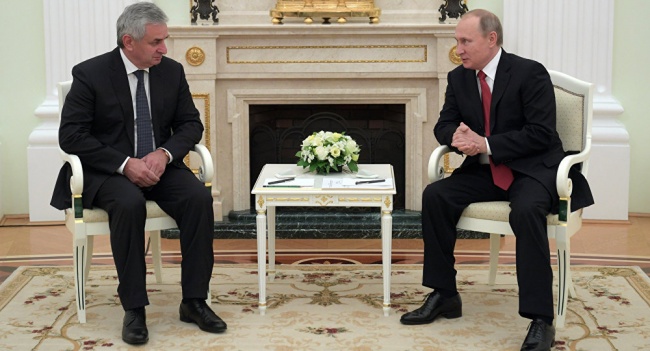 Грузинский МИД считает, что встреча Путина и Хаджимбы игнорирует суверенитет Грузии 