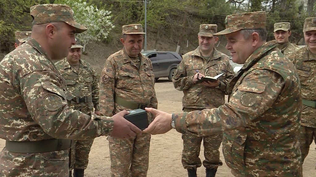 Глава Генштаба Вооруженных сил Армении посетил воинские части 