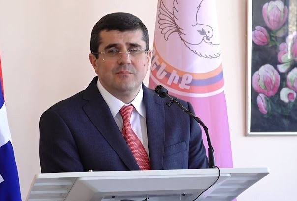 Араик Арутюнян опроверг слухи о том, что в канун выборов проводил телефонные переговоры с представителями руководства Армении 