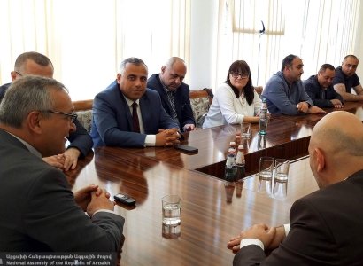 Спикер парламента Арцаха проводит встречи с политическими силами, участвовавшими в выборах 