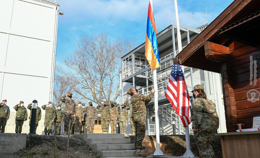 Армянским миротворцам в Косово передан новый корпус за блестящее исполнение обязанностей 