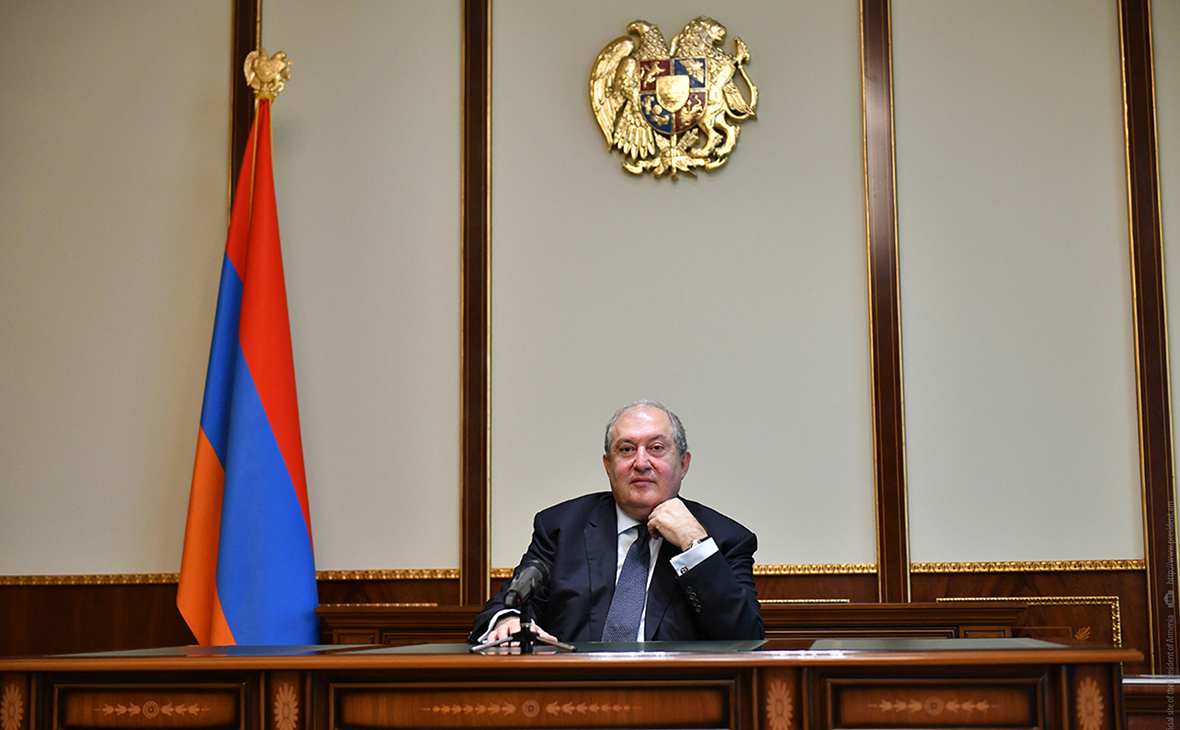 Президент Армении призвал граждан голосовать честно и свободно 