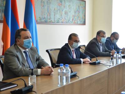 Глава МИД Армении проинформировал иностранных послов об агрессивных действиях ВС Азербайджана 