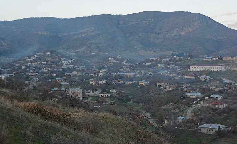 ВС Азербайджана обстреляли село Хнапат в Карабахе из минометов 