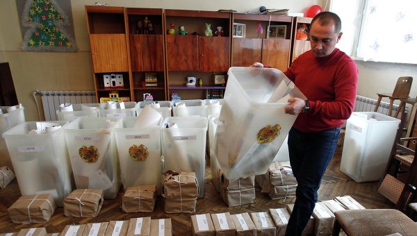 Армения. Парламентские силы и правительство договорились об отмене рейтинговой системы 