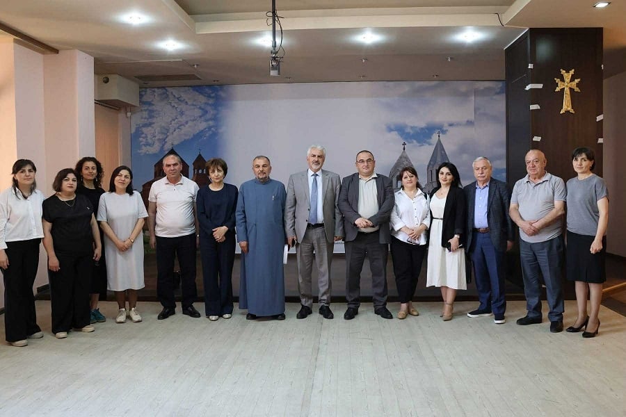 Меланя Балаян: мы должны придерживаться одной идеи: удостоиться нашей Родины посредством национального единения. Арцахская епархия продолжает свою миссию 