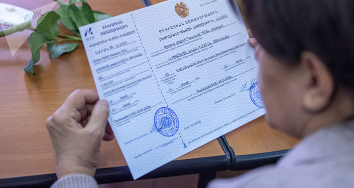 В Армении 90 семей-беженцев из Азербайджана получили жилищные сертификаты  