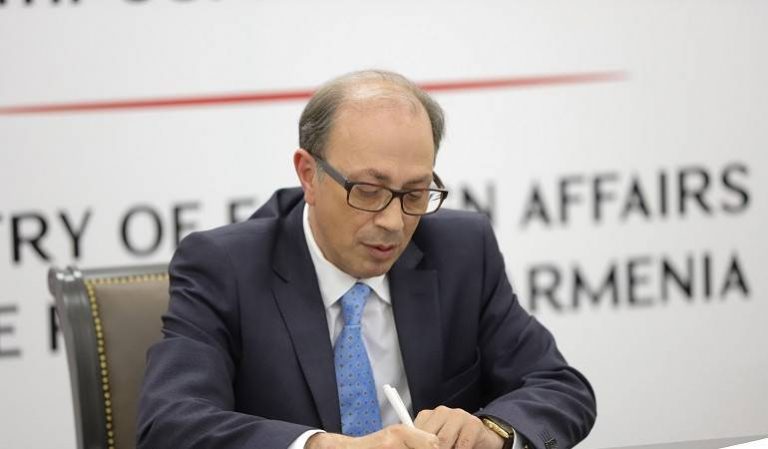 Айвазян прокомментировал статью Пашиняна и интервью Попова: "Вырваны из контекста"  