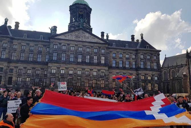 Массовая акция протеста армян Нидерландов: "Азербайджанцы – агрессоры!" 