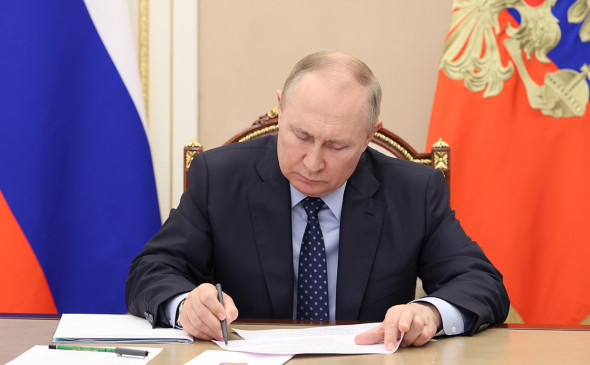 Путин приравнял переход на сторону противника к госизмене 