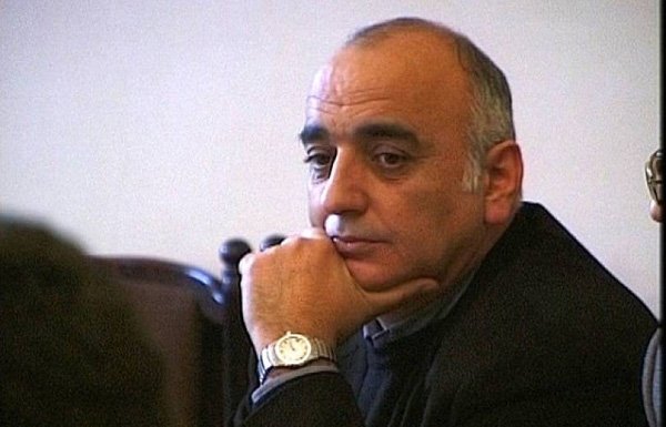 Прах Вано Сирадегяна доставят в Армению 
