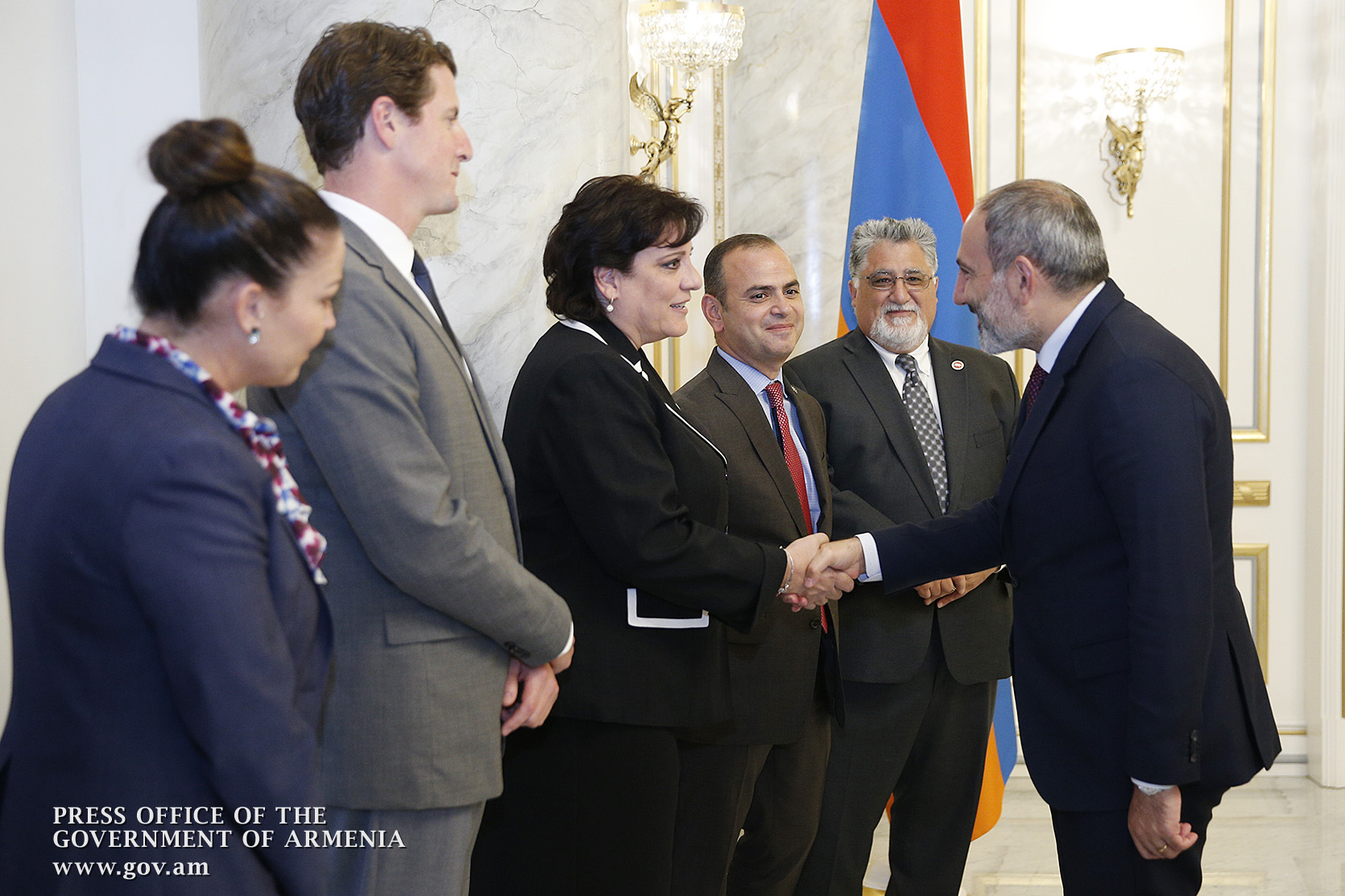 Никол Пашинян принял представительную делегацию из США 