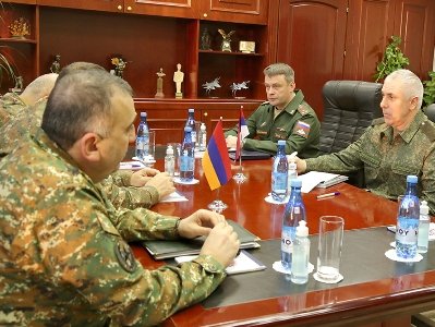 Начальник Генерального штаба Вооруженных сил Армении принял командующего российским миротворчески контингентом в Арцахе 