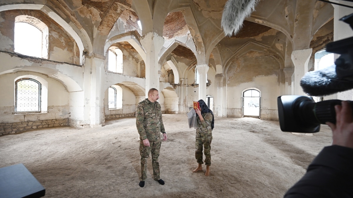 Посол Армении в Нидерландах: Алиев лично приказал стереть армянские надписи на исторических памятниках в оккупированных районах Арцаха 