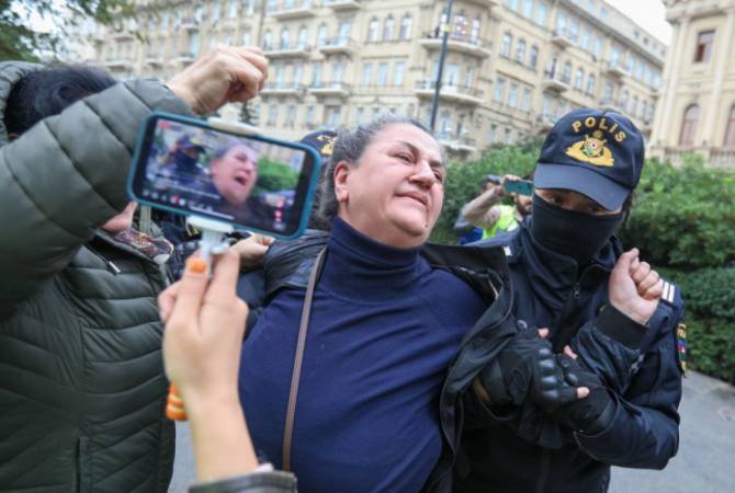 В ходе протестной акции в центре Баку задержаны порядка 150 человек 