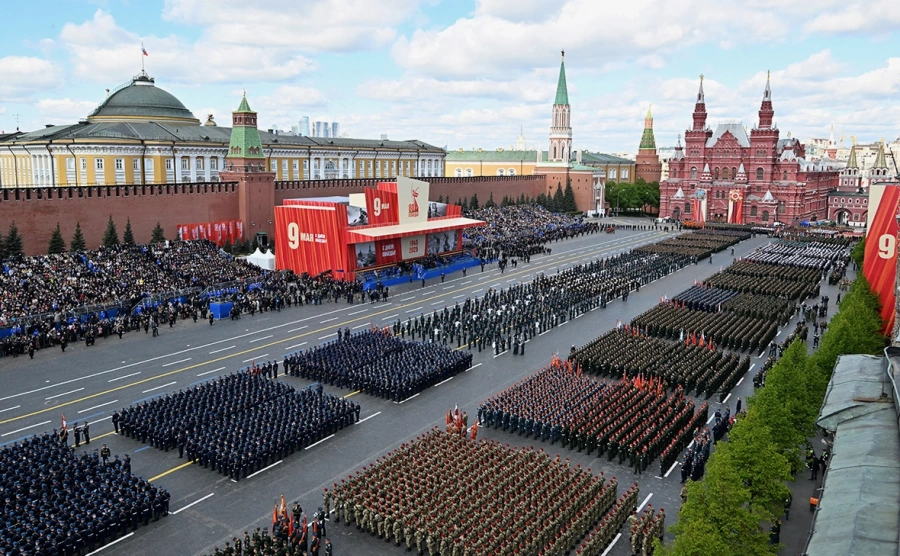 9 мая на Красной площади прошел парад в честь 80-й годовщины в Великой Отечественной войне 9 мая на Красной площади прошел парад в честь 80-й годовщины в Великой Отечественной войне