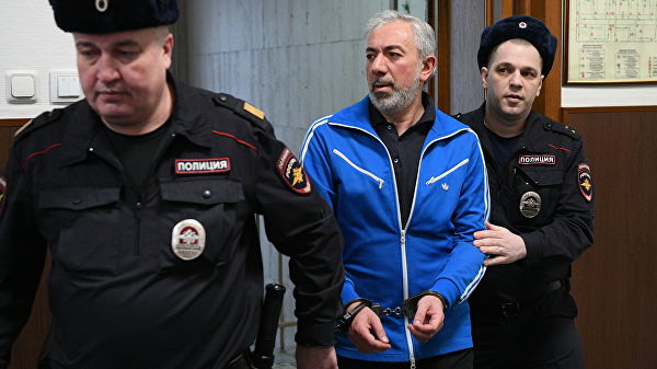 Поручительство посла Армении не помогло: суд в Москве оставил бизнесмена под стражей 