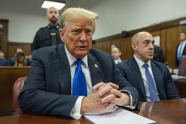 Трамп стал первым президентом США, признанным виновным в совершении преступления 