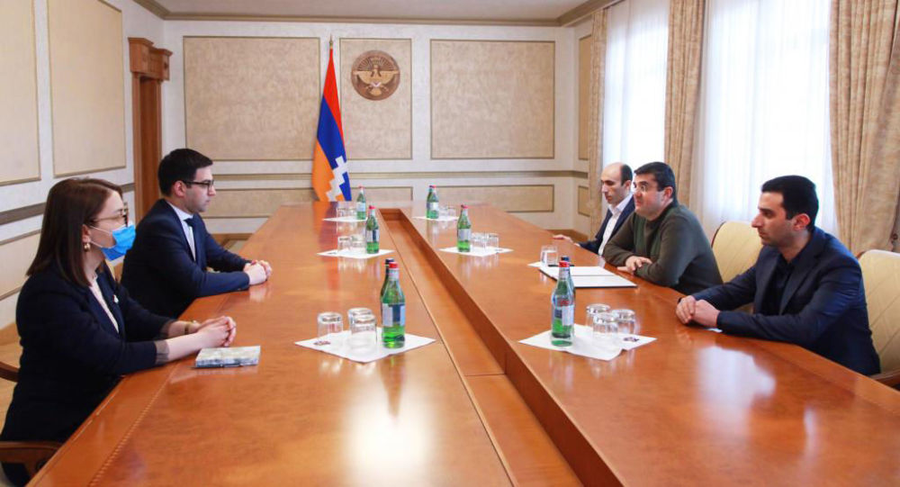 Глава Карабаха и министр юстиции Армении обсудили вопросы сотрудничества 