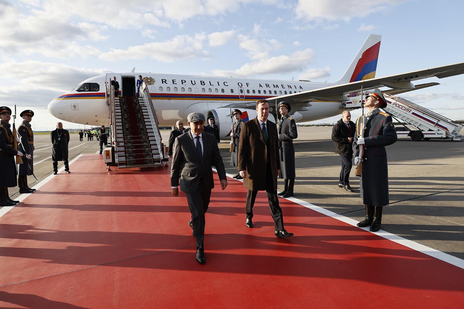 Премьер-министр Пашинян с рабочим визитом прибыл в Москву Премьер-министр Пашинян с рабочим визитом прибыл в Москву