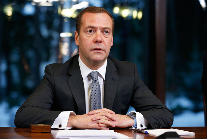 Медведев не исключил вероятность отключения России от глобальной сети 