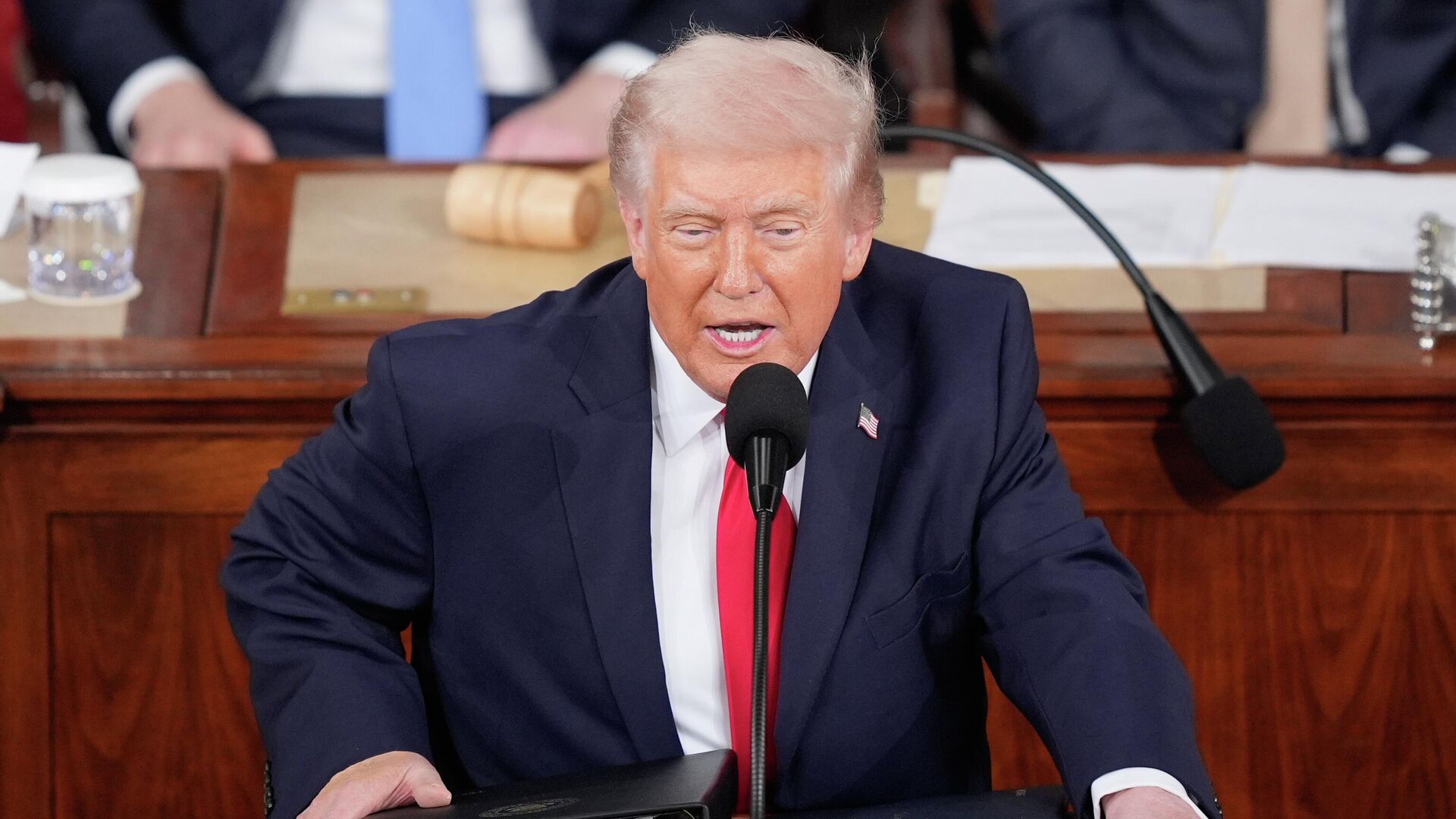 Трамп пригрозил Ирану невиданным ударом 