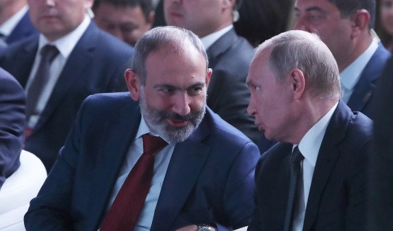 Пашинян поздравил Путина с успешным проведением общероссийского голосования по вопросу одобрения изменений в Конституции Российской Федерации 