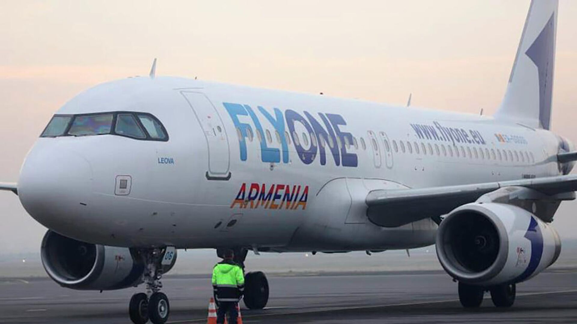Рейс Ереван-Париж-Ереван авиакомпании FlyOne Armenia отменен из-за ограничений со стороны Турции 