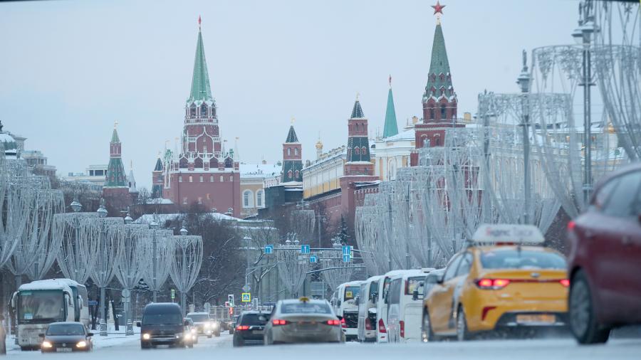 Кремль исходит из того, что Россия де-юре и де-факто является ...