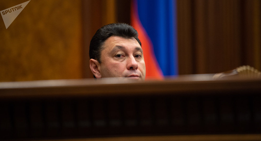 Спикер парламента украины. Шармазанов. Заруи Постанджян. Заруи Постанджян полиция.
