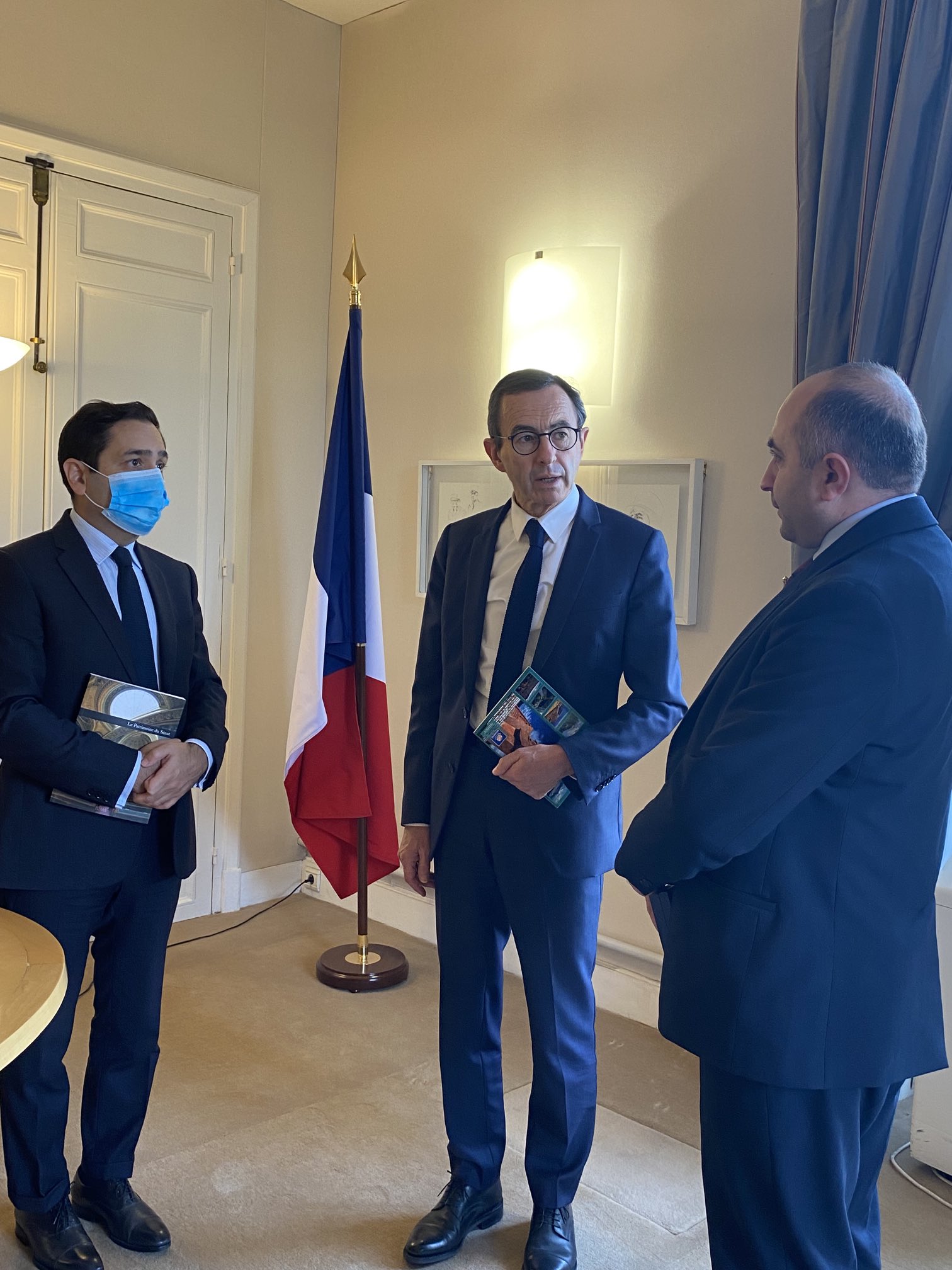 Французский сенатор: Париж должен активнее поддерживать Армению 