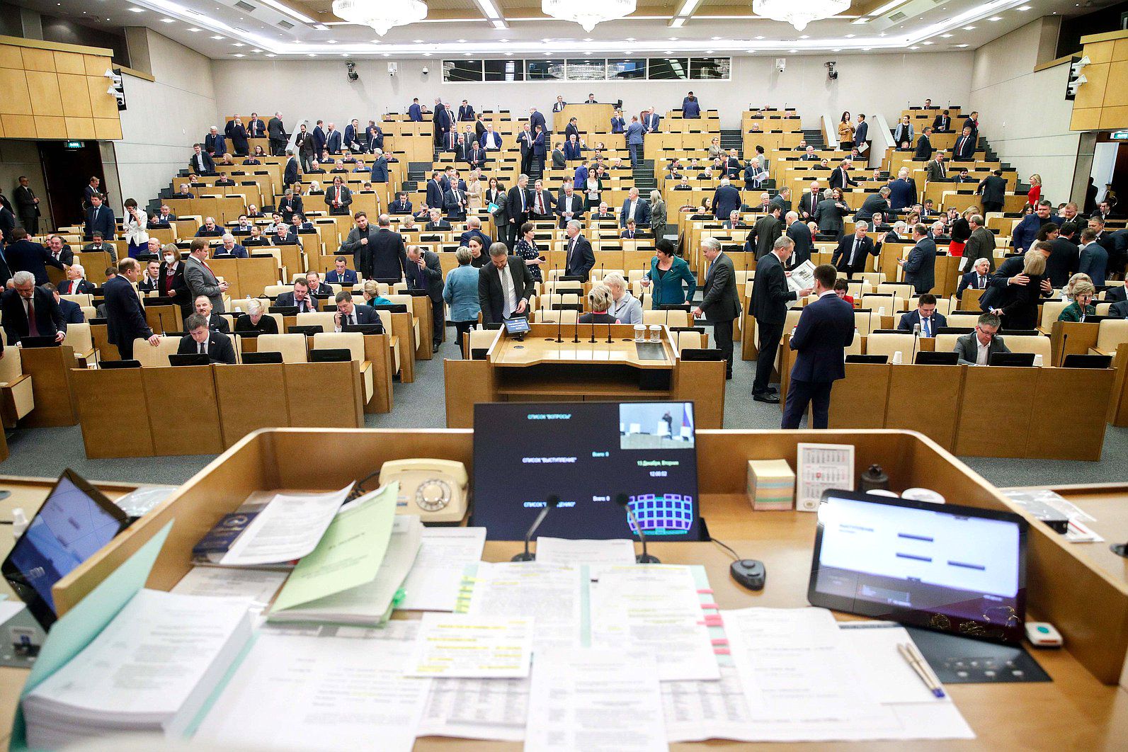 Госдума приняла закон о запрете рекламы на ресурсах иноагентов 
