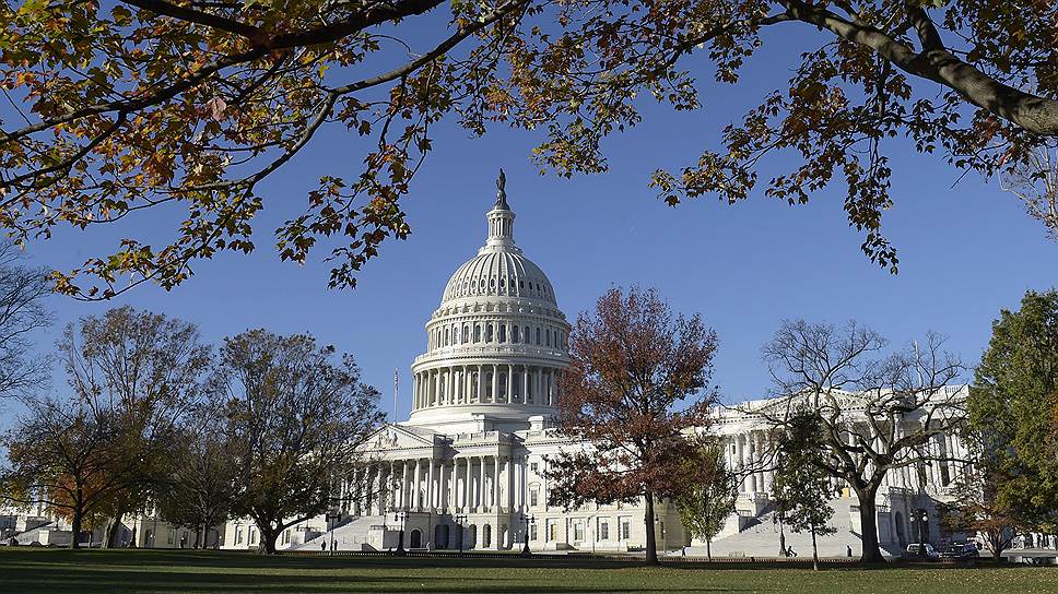 Сенат Конгресса США одобрил санкции против Сирии и ее союзников 