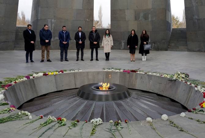 Делегация парламента Греции посетила Мемориал Геноцида армян 