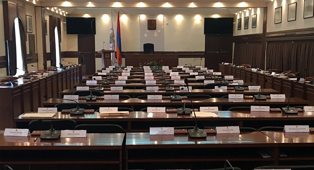 Отсутствие кворума в Совете старейшин не позволило избрать мэра Еревана  