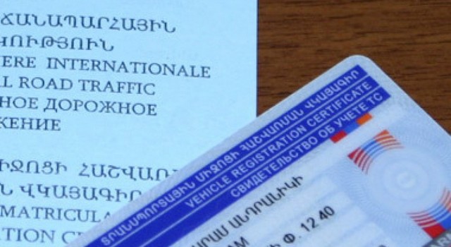 Правительство РФ обсудит признание армянских водительских прав для трудовой деятельности 
