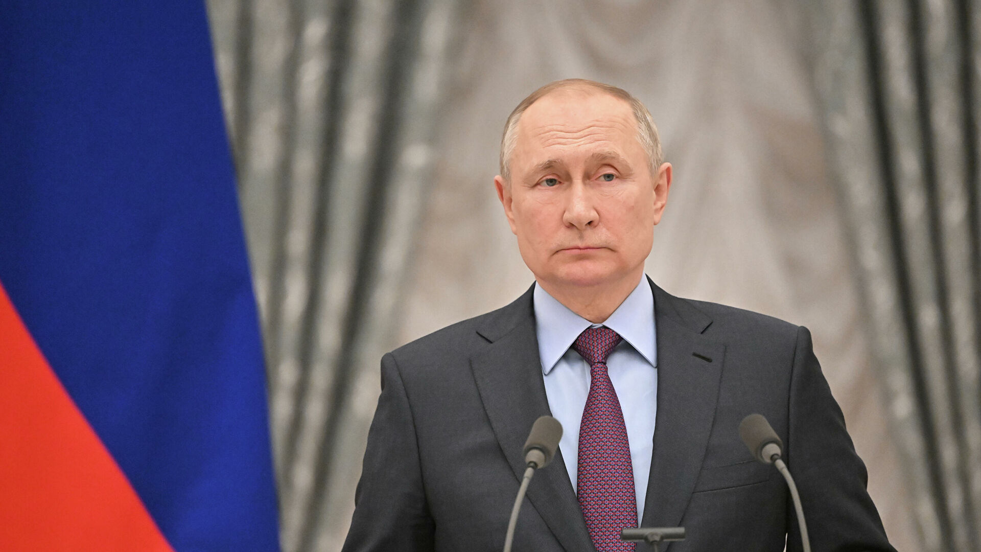 Результаты опроса: Россияне положительно оценивают работу Путина 