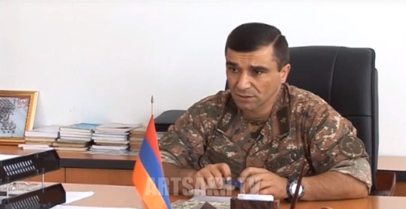 Оппонент Бако Саакяна - Микаэл Арзуманян освобожден от должности заместителя главного военного инспектора Армении 