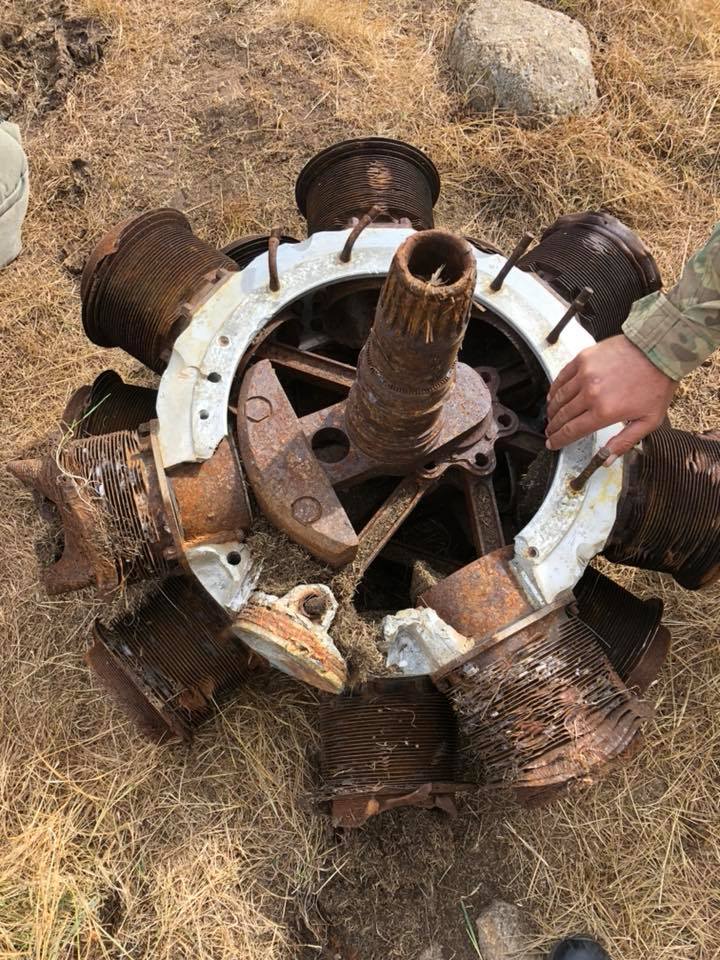 В горах Армении обнаружен двигатель американского самолета 