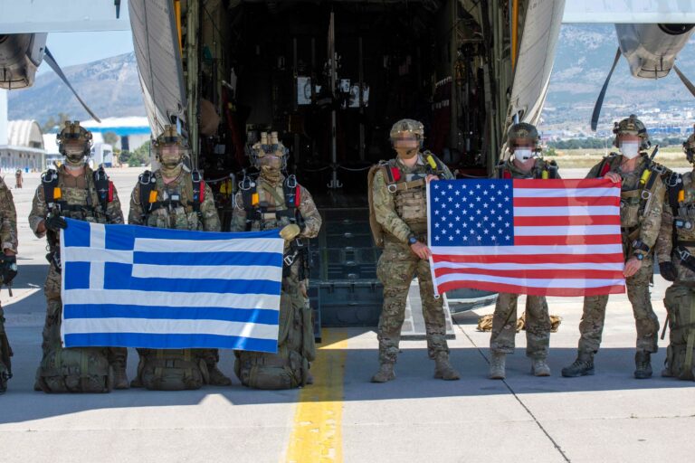 США становится гарантом военной безопасности Греции 