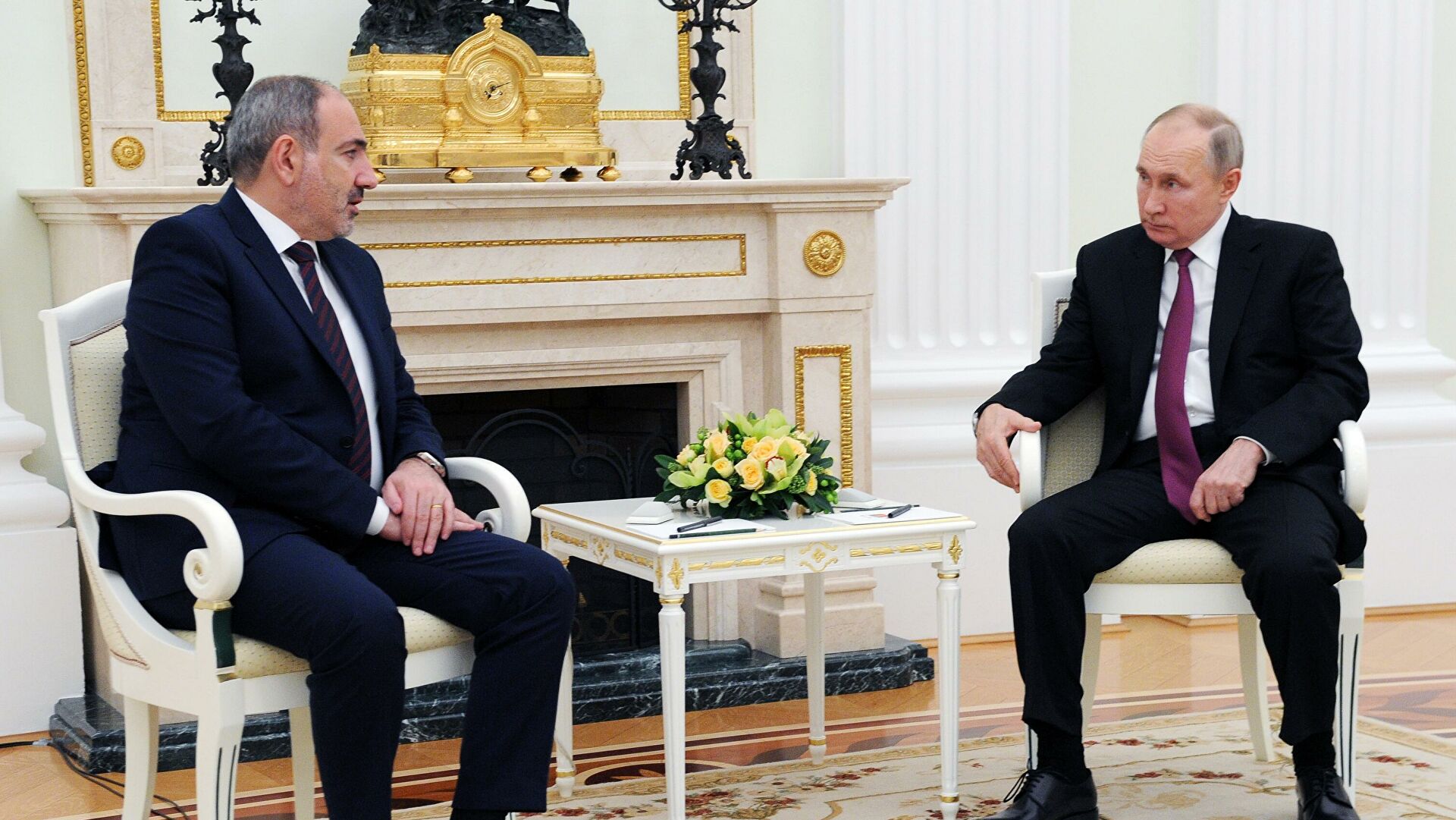 Пашинян обсудил ситуацию в регионе с Путиным 